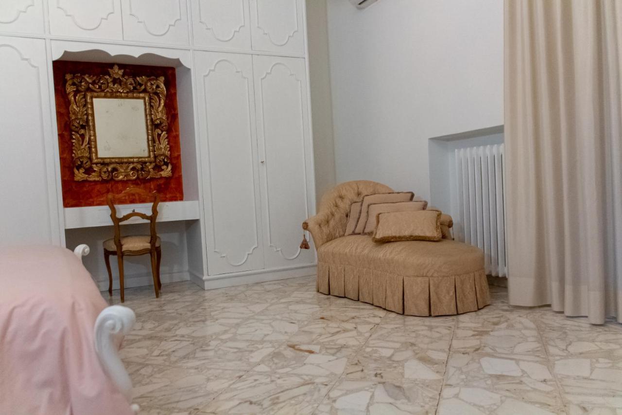 Hotel Interno 9 Bari Zewnętrze zdjęcie